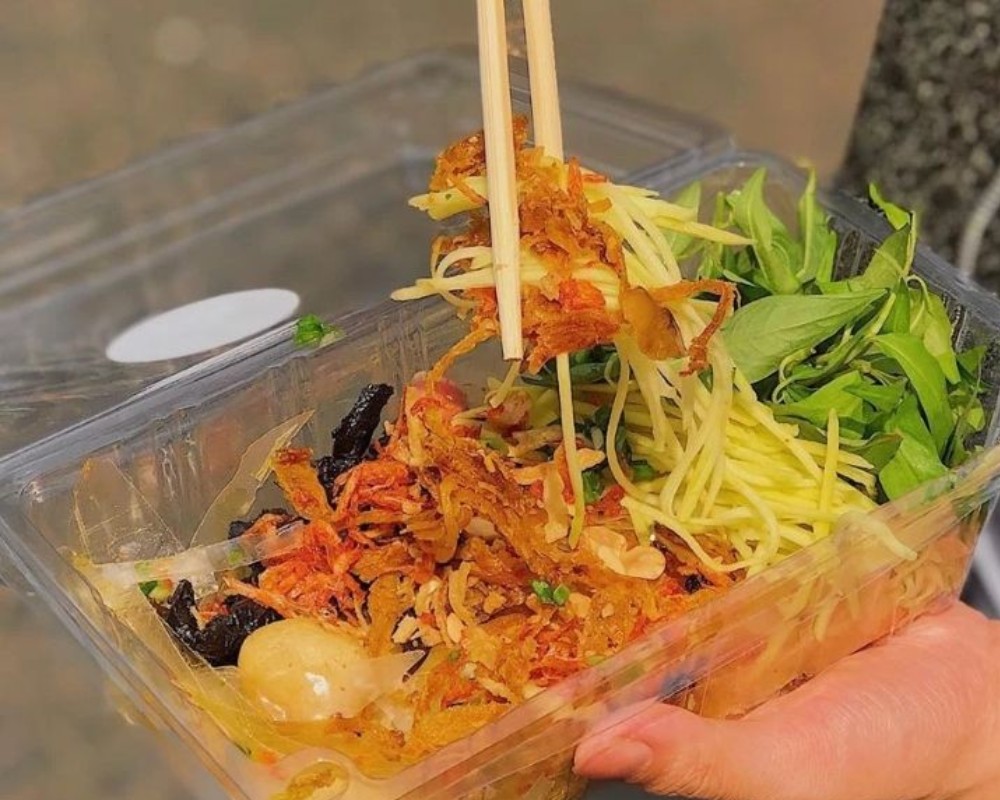 Bánh tráng trộn bao nhiêu calo?