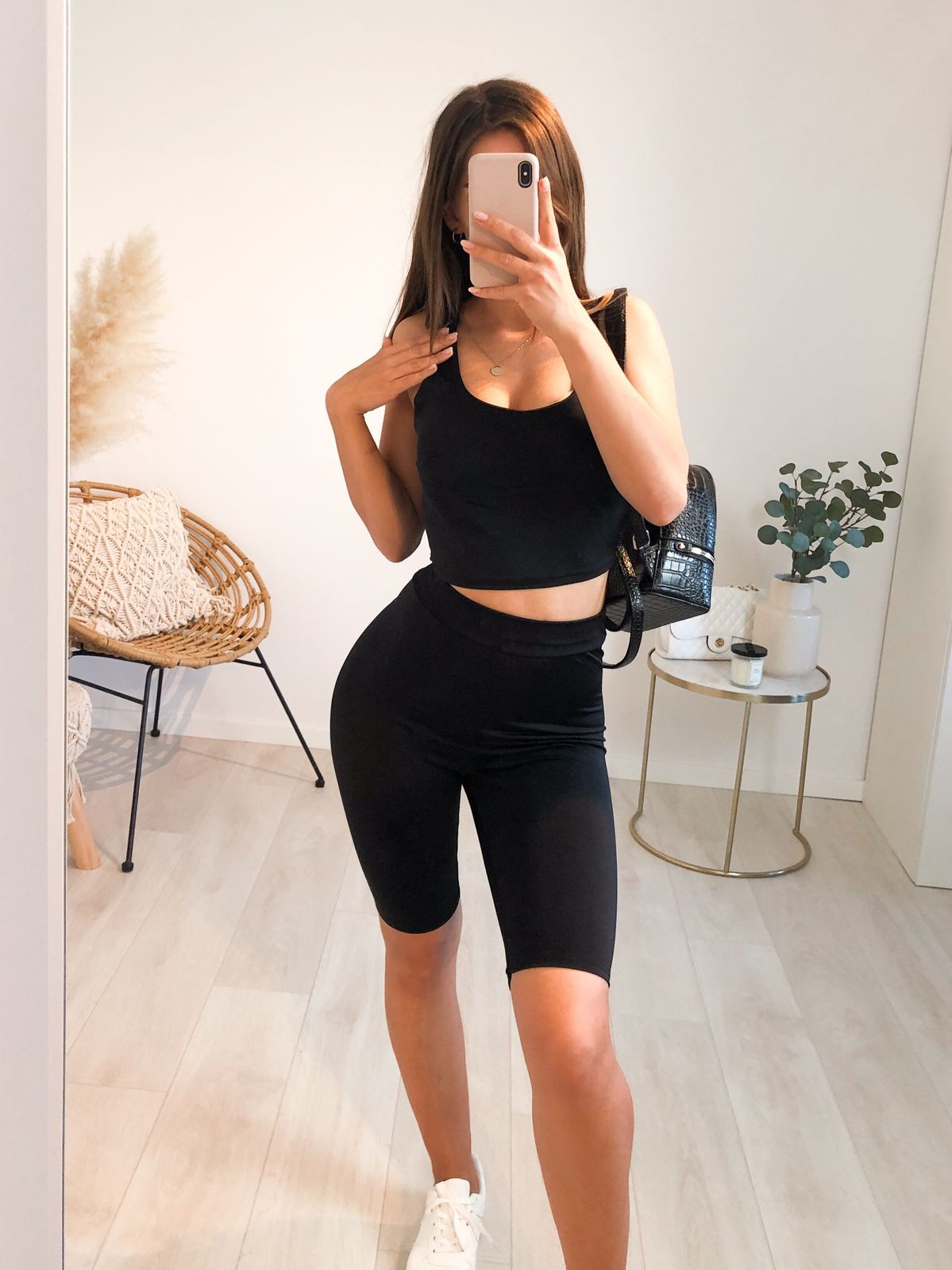 Cách phối đồ tập gym nữ đẹp, năng động