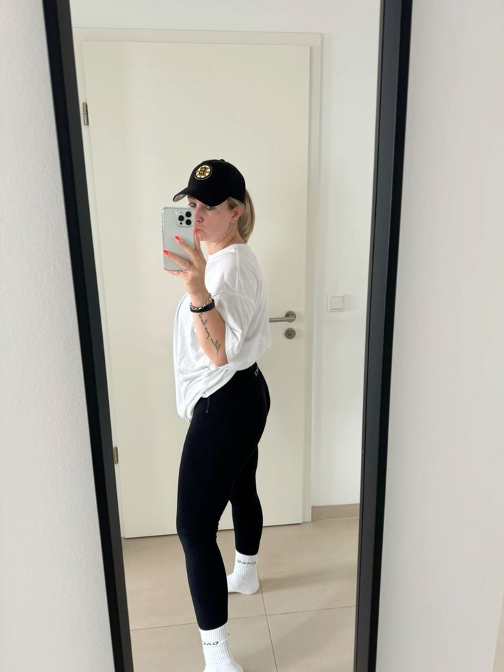 Cách phối đồ tập gym nữ đẹp, năng động
