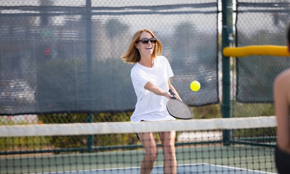 Mẹo chọn quần áo Pickleball nữ năng động và thanh lịch